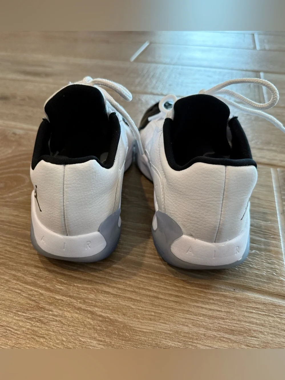 Nike Kids White and Black Low-Top Sneakers